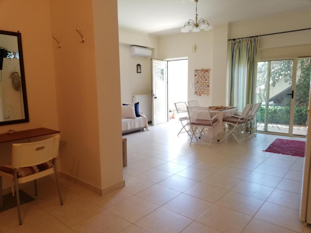 Althea Holiday Studio Agia Marina  Buitenkant foto