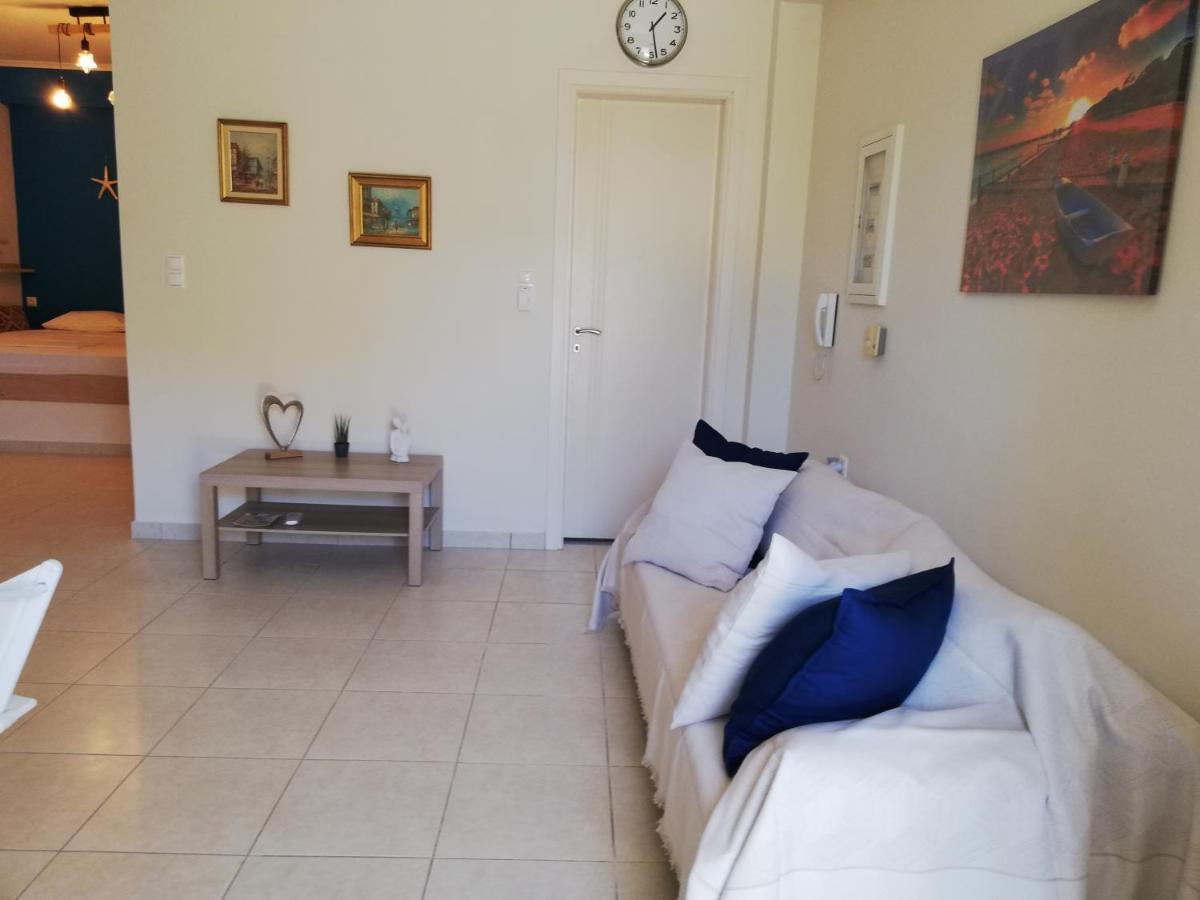 Althea Holiday Studio Agia Marina  Buitenkant foto