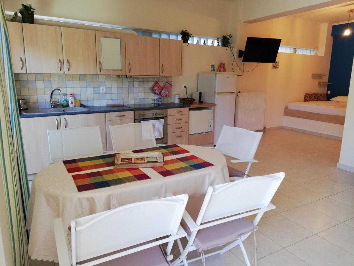 Althea Holiday Studio Agia Marina  Buitenkant foto